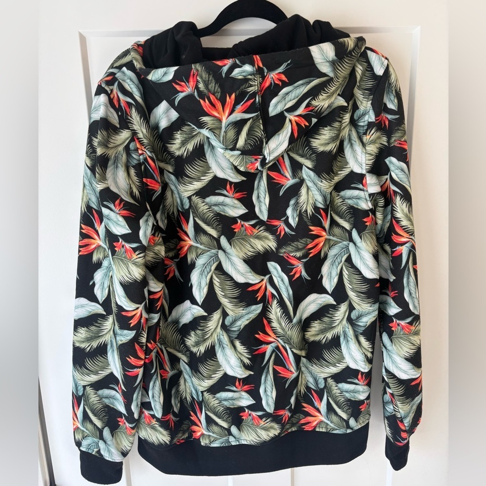 Vintage DC Shoes Hoodie MENS Size Medium Floral Hoodie Skateboard Logo Zip Up - Picture 2 of 5